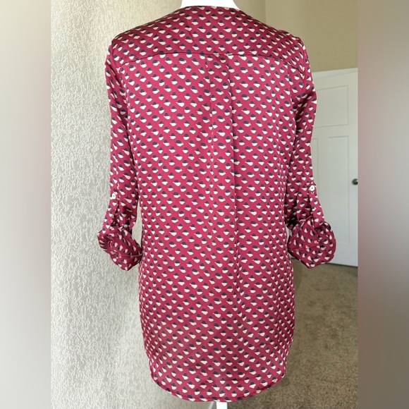Alice Blue Burgundy Abstract Dot Print Button Front Blouse XSP - Picture 3 of 8